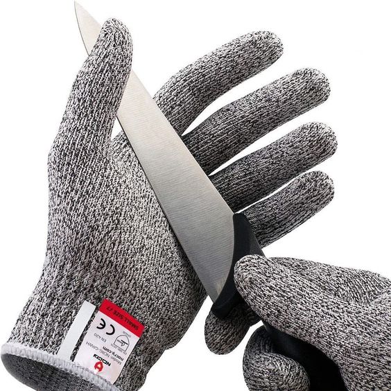 CUT RESISTANT GLOVES